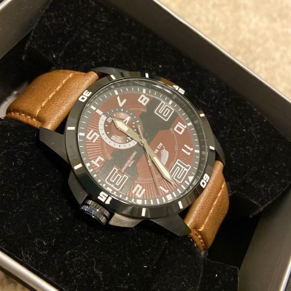 Limited edition all blacks wrist watch - Picture 3 of 4